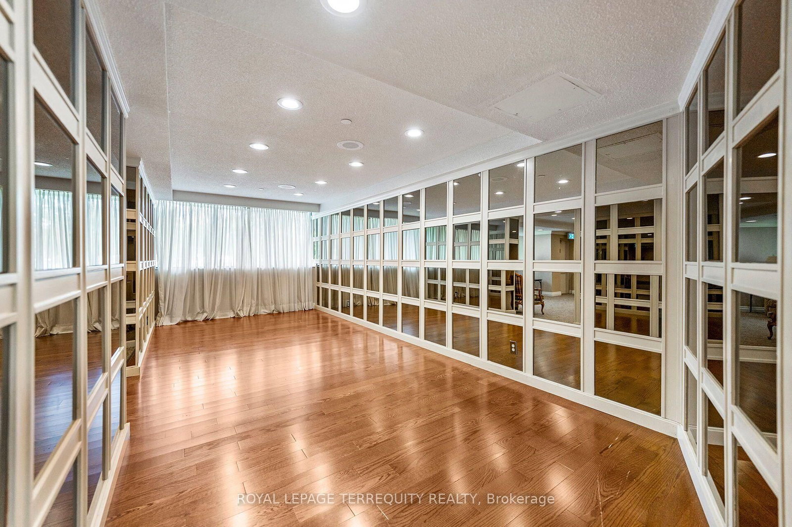 40 Richview Road • #2002 • Toronto, ON photo 32
