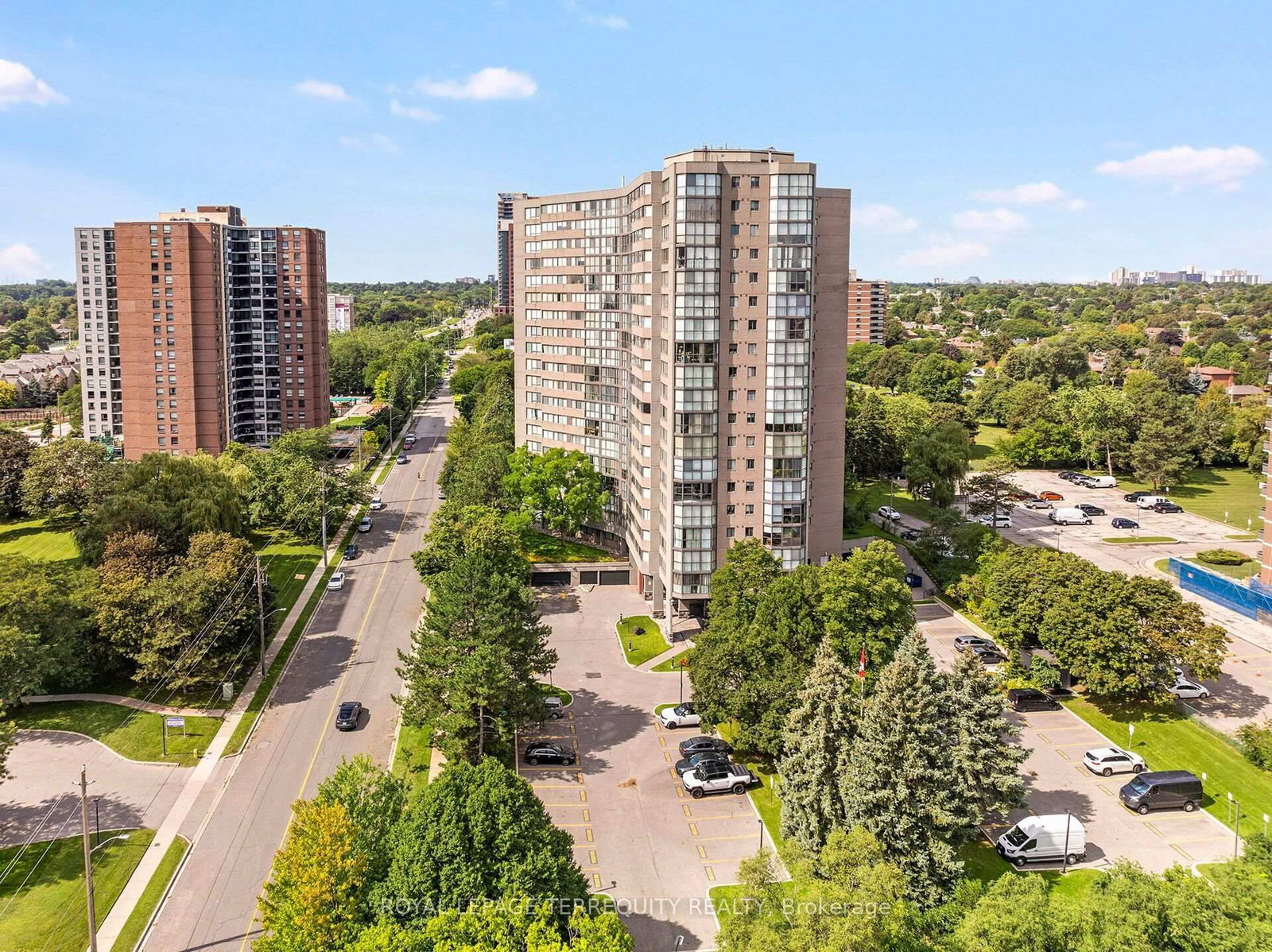 40 Richview Road • #2002 • Toronto, ON photo 43