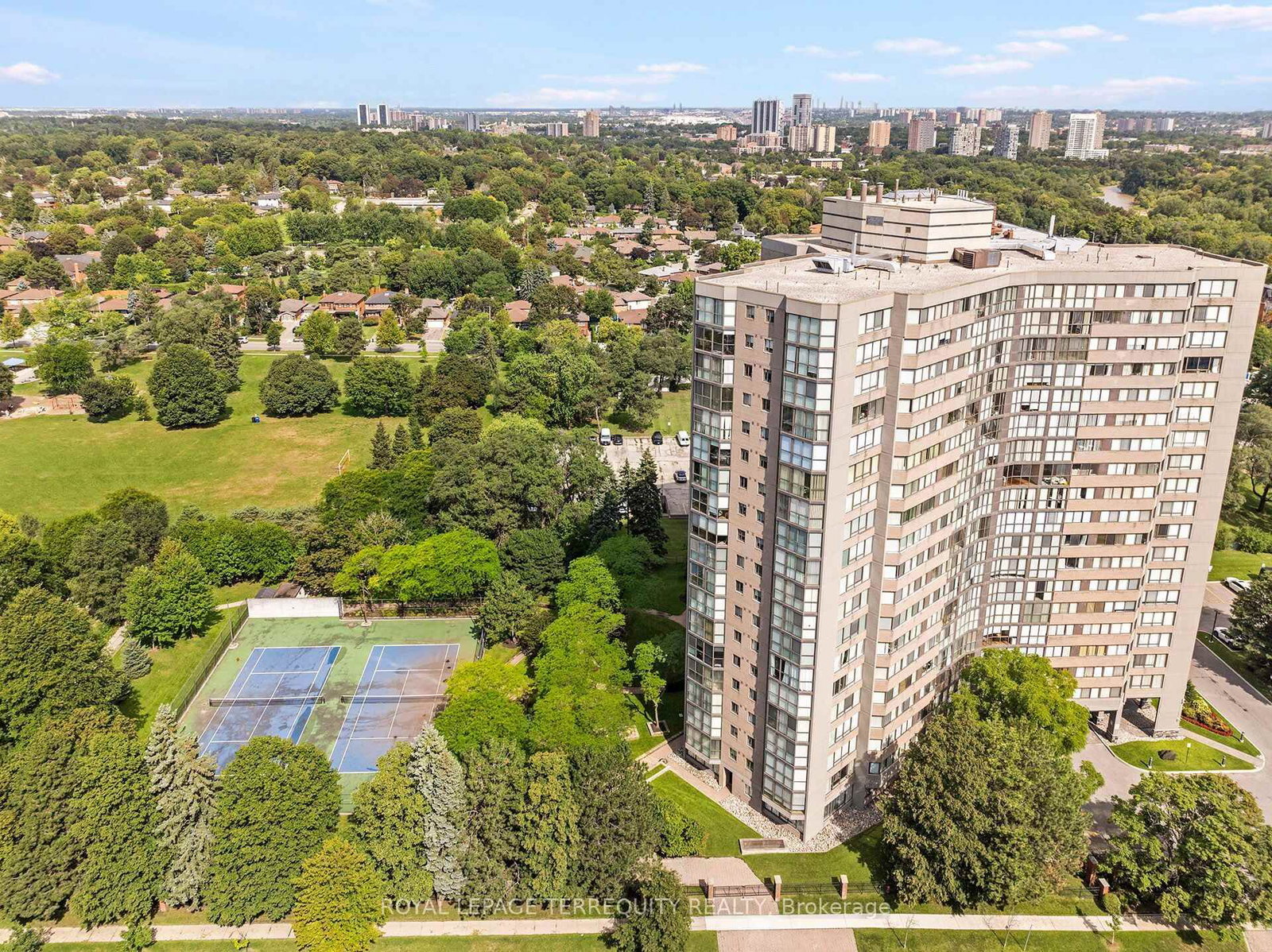 40 Richview Road • #2002 • Toronto, ON photo 44