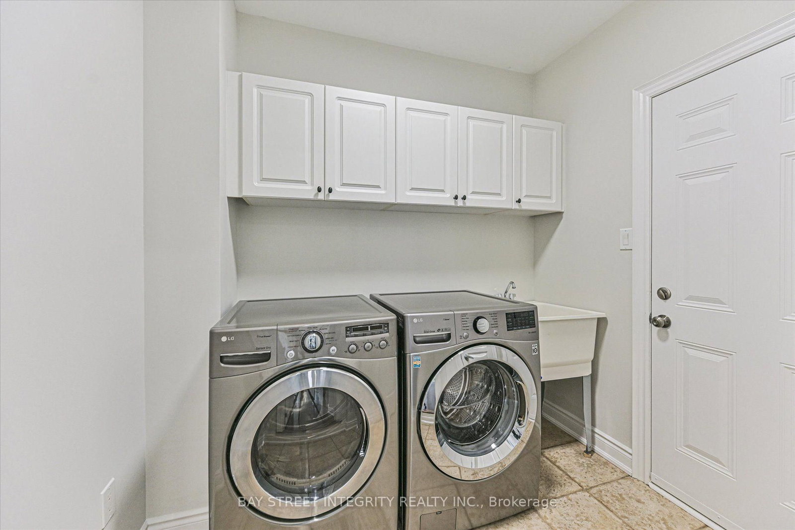210 Milkweed Way • Oakville, ON photo 23