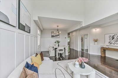 210 Milkweed Way • Oakville, ON photo 6