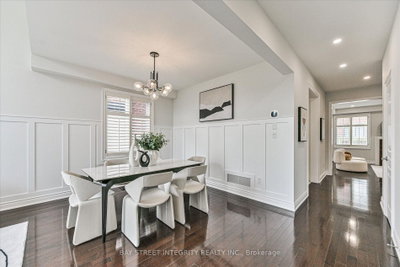 210 Milkweed Way • Oakville, ON photo 8