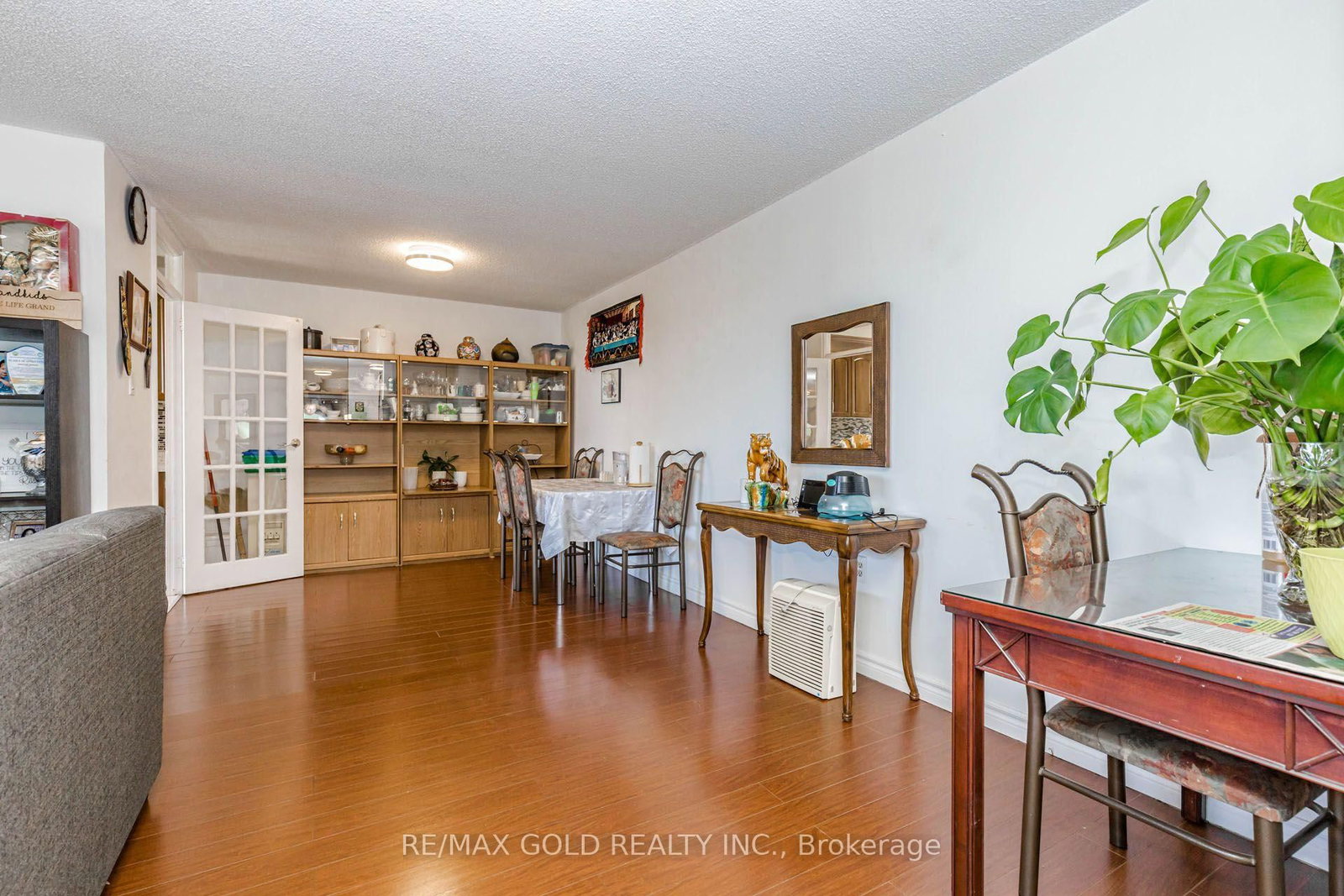 17 Knightsbridge Road • #905 • Brampton, ON photo 5