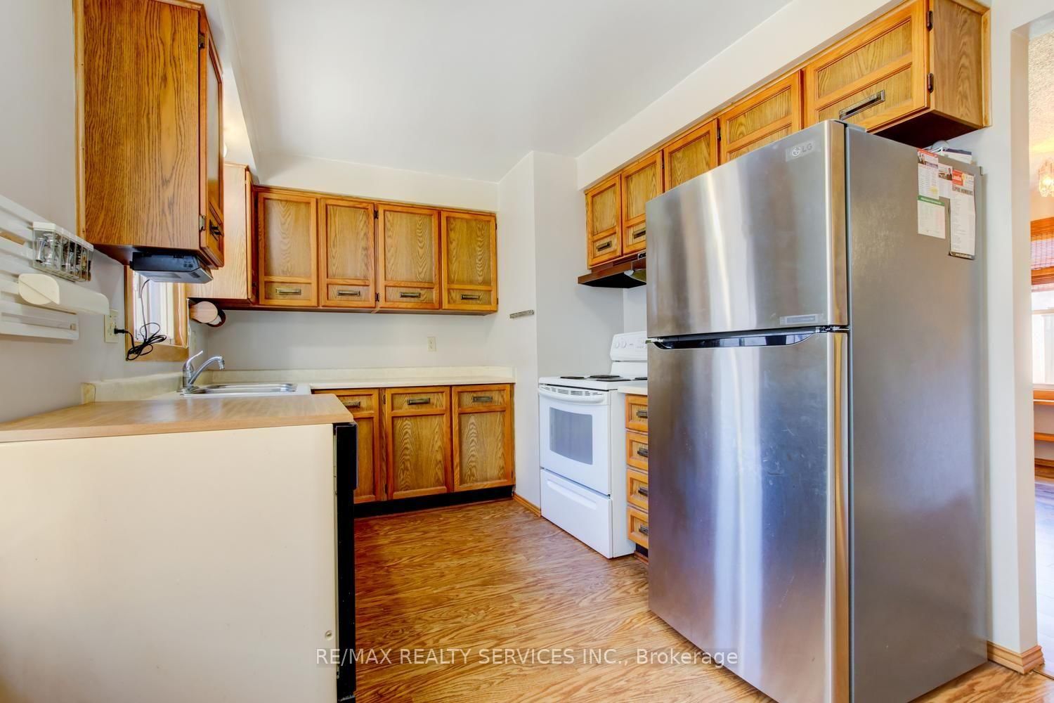 41 Greenleaf Crescent • Brampton, ON photo 11