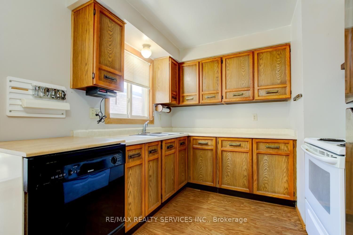 41 Greenleaf Crescent • Brampton, ON photo 12