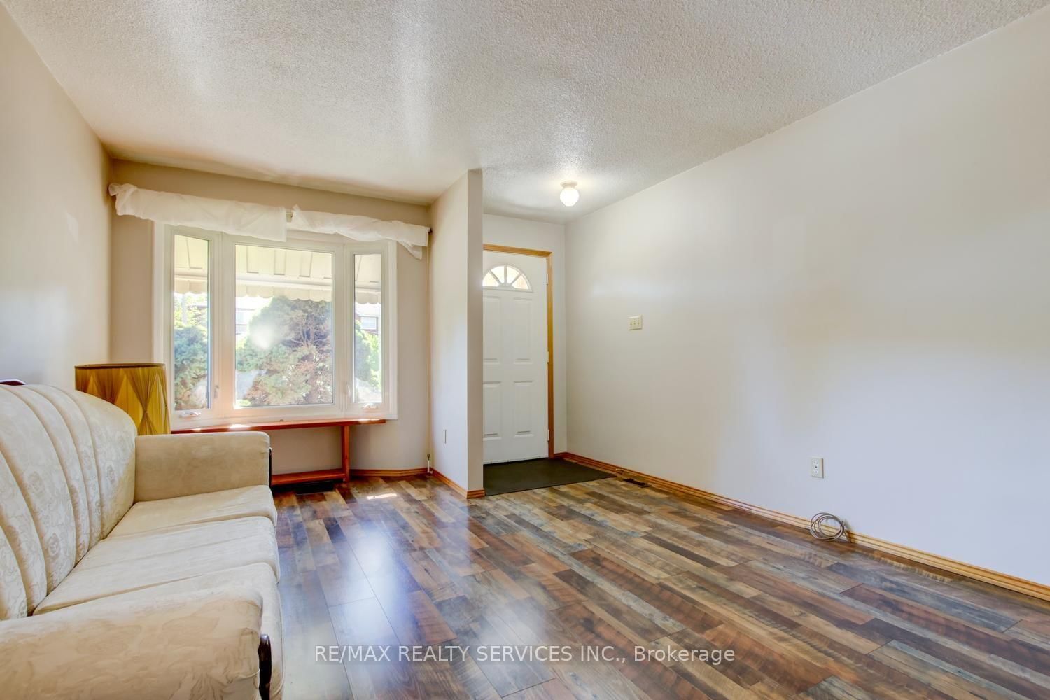 41 Greenleaf Crescent • Brampton, ON photo 5