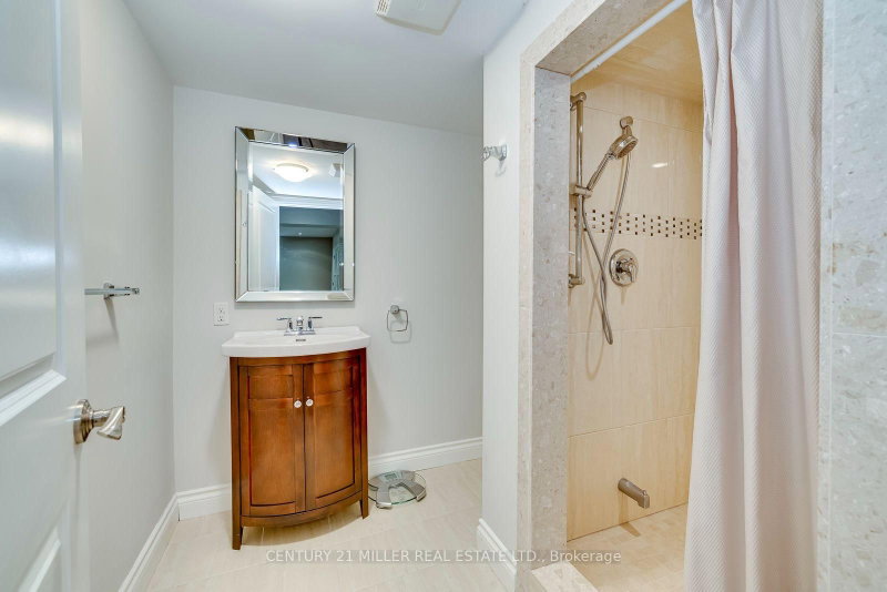 168 Walby Oakville,ON L6L 4E2 — Photo 42