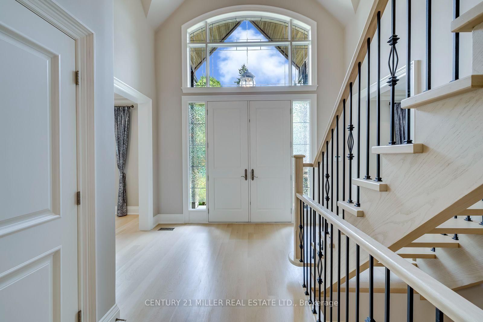 168 Walby Drive • Oakville, ON photo 5