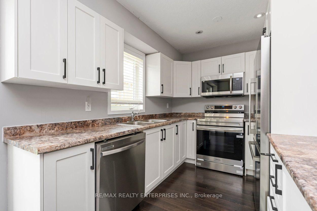 2248 Seton Crescent • Burlington, ON photo 14