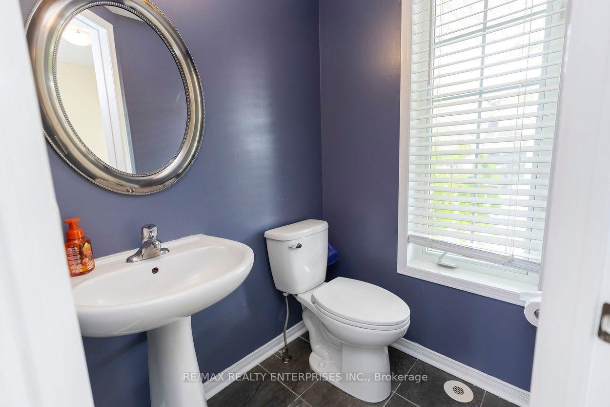 2248 Seton Crescent • Burlington, ON photo 17