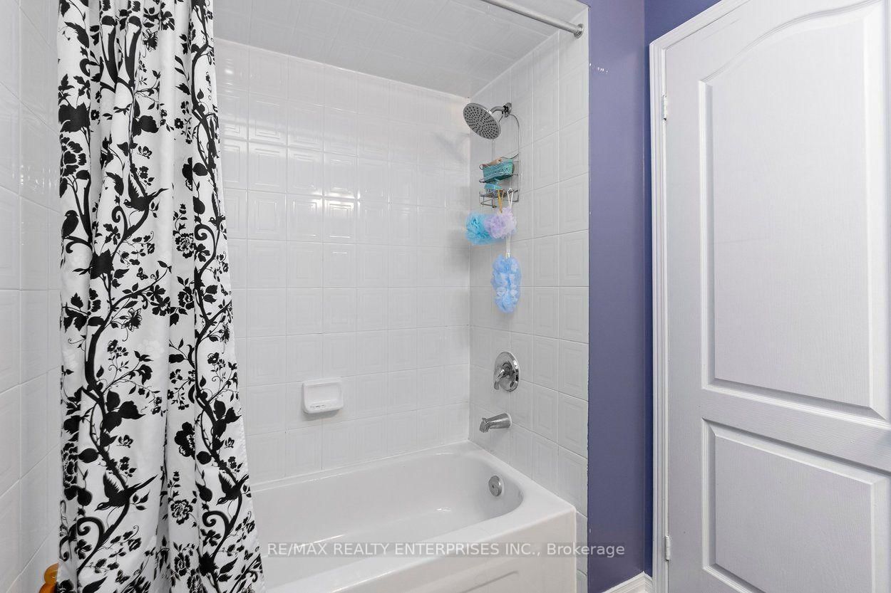 2248 Seton Crescent • Burlington, ON photo 28