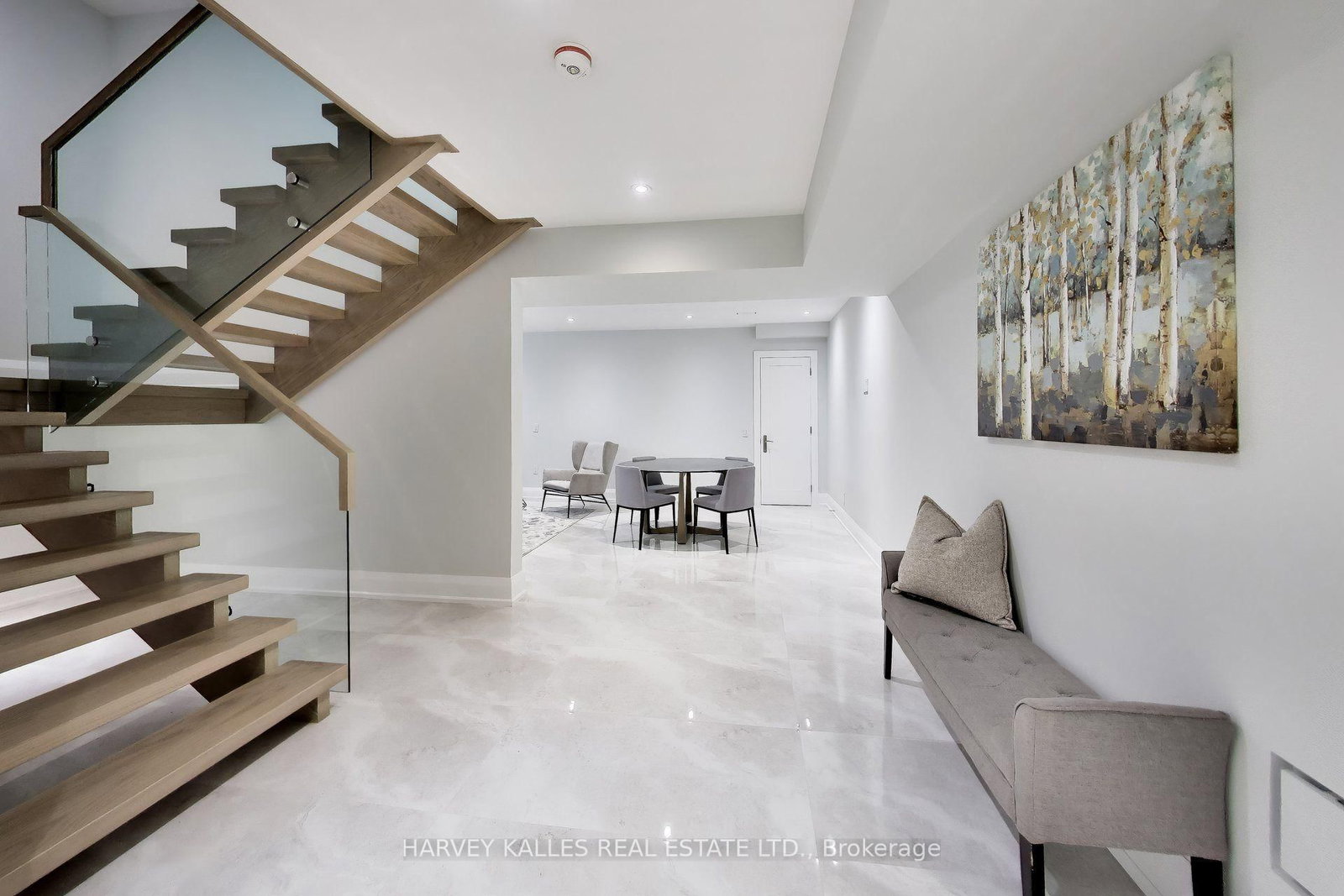 24 Ravenscrest Drive • Toronto, ON photo 38