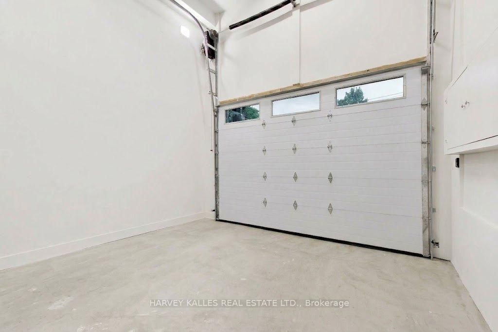 24 Ravenscrest Drive • Toronto, ON photo 4