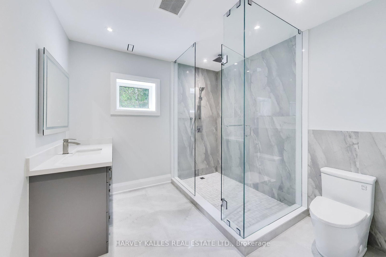 24 Ravenscrest Drive • Toronto, ON photo 41