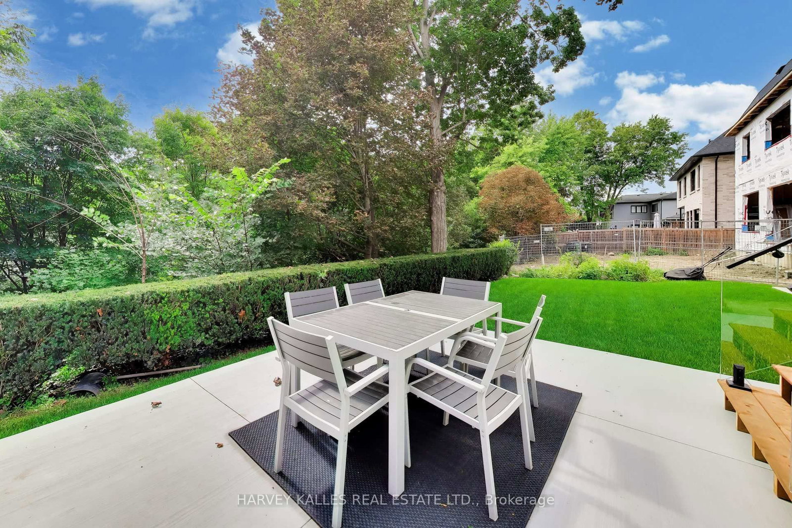 24 Ravenscrest Drive • Toronto, ON photo 8