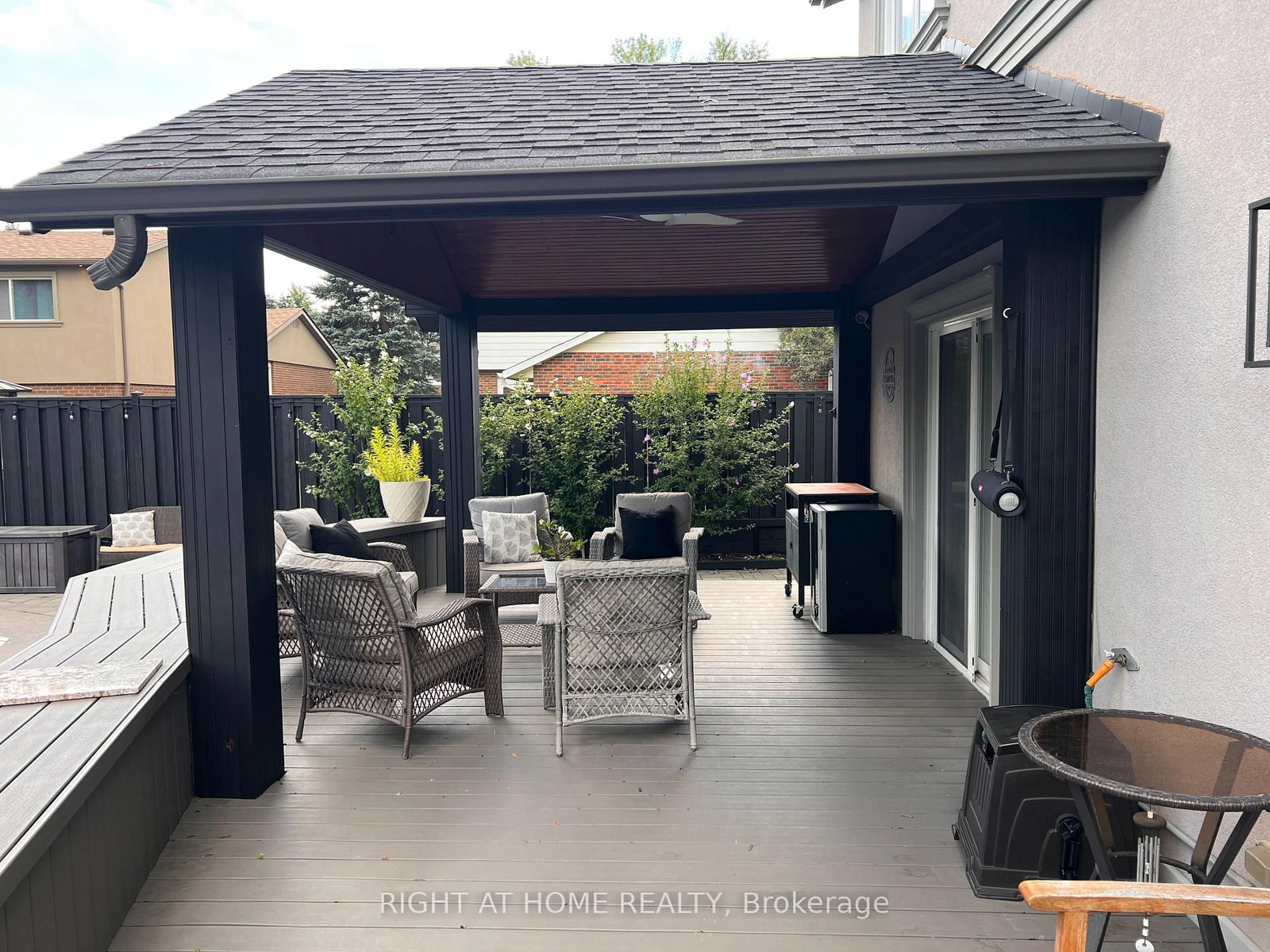 1916 Pagehurst Court • Mississauga, ON photo 32