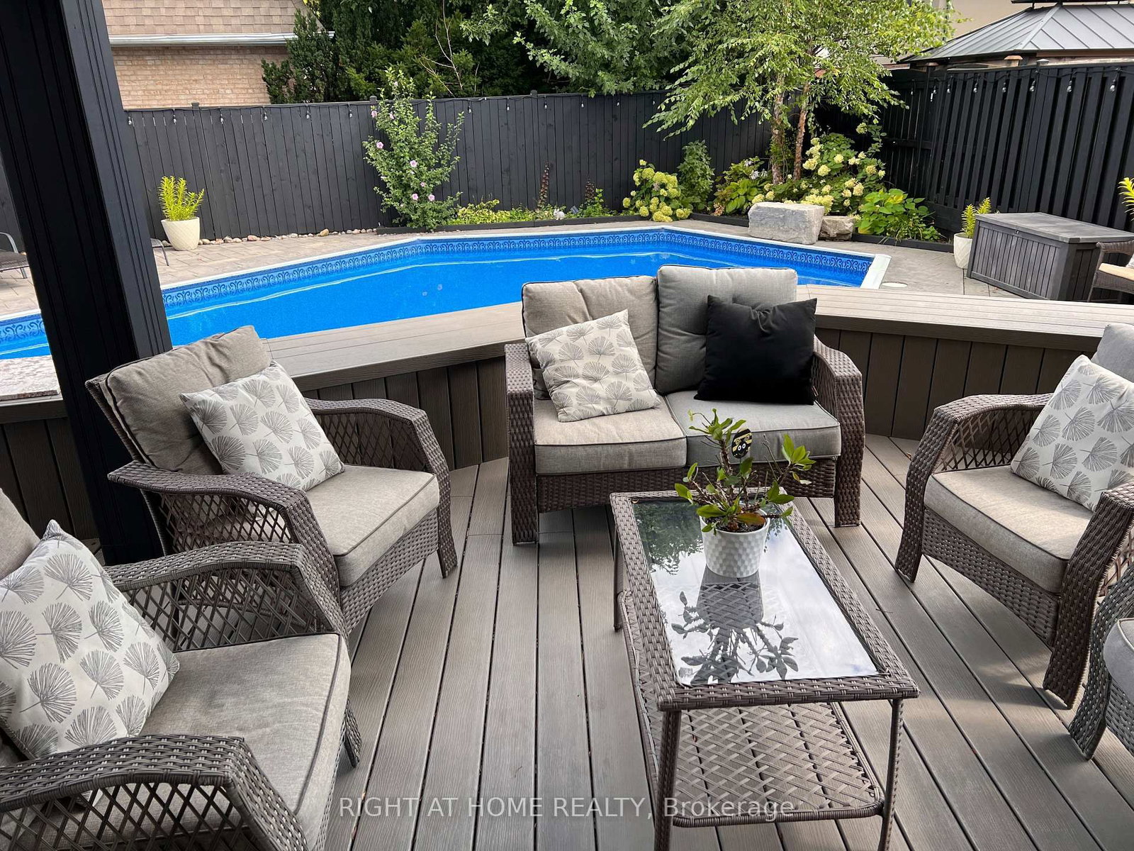 1916 Pagehurst Court • Mississauga, ON photo 33
