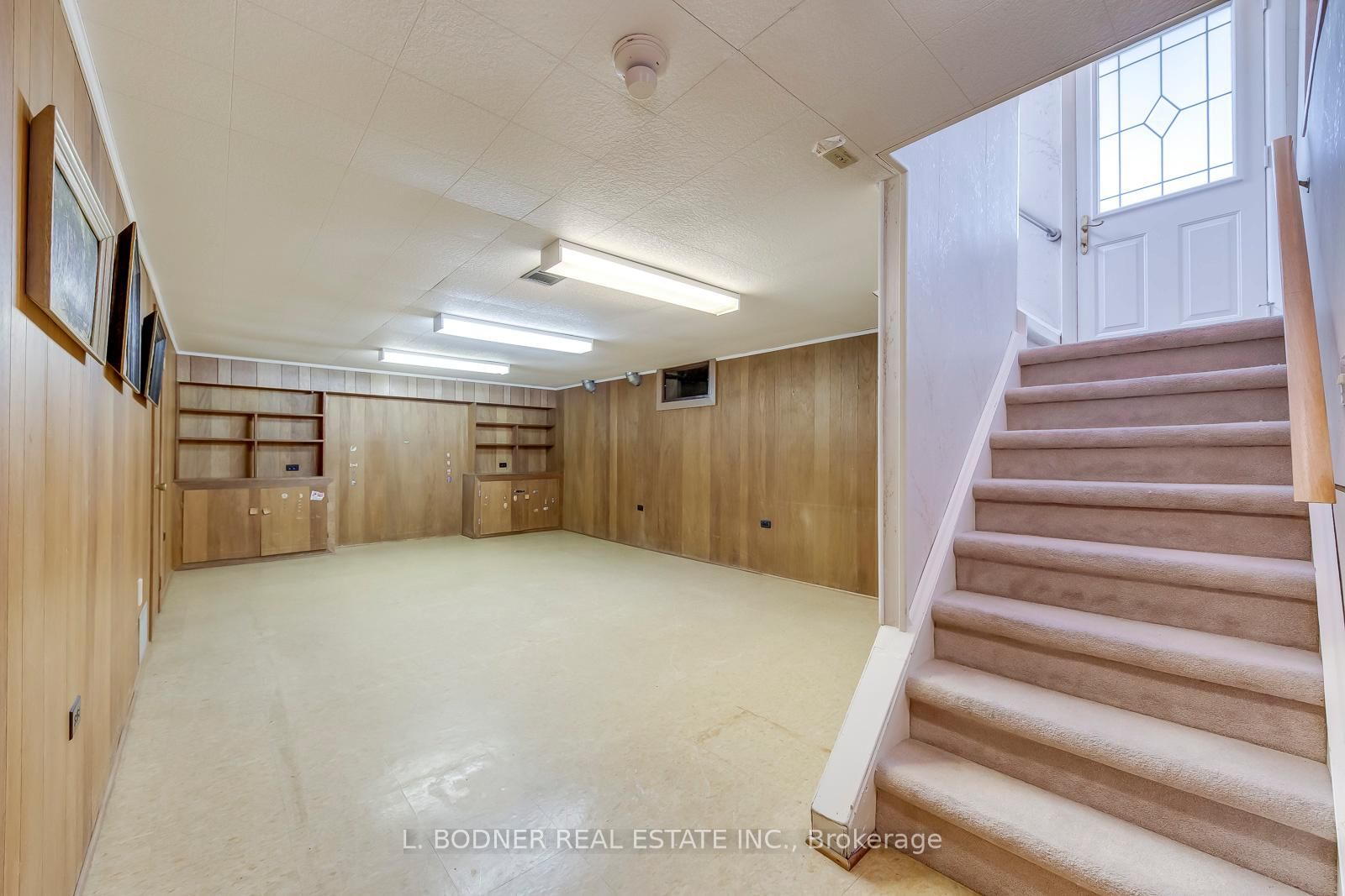 84 Ravenscrest Drive • Toronto, ON photo 28