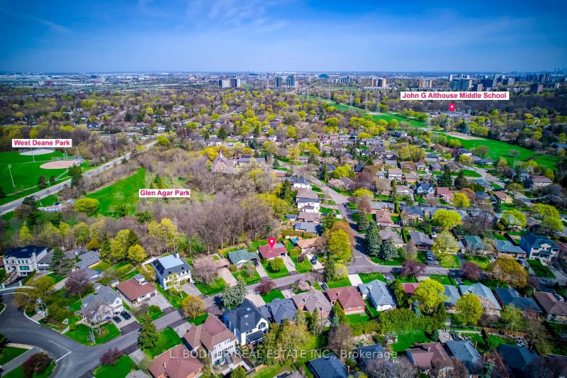 84 Ravenscrest Toronto,ON M9B 5N3 — Photo 36