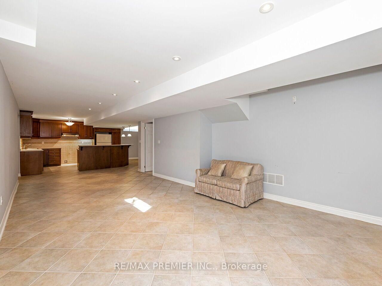 27 Gaydon Avenue • Toronto, ON photo 33