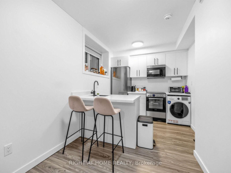 1 - 148 Glenlake Avenue