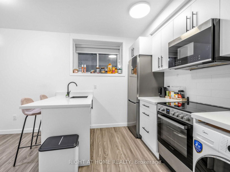 1 - 148 Glenlake Avenue
