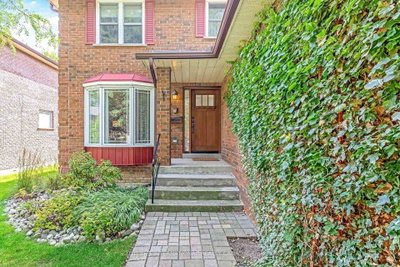 420 The Thicket • Mississauga, ON photo 6