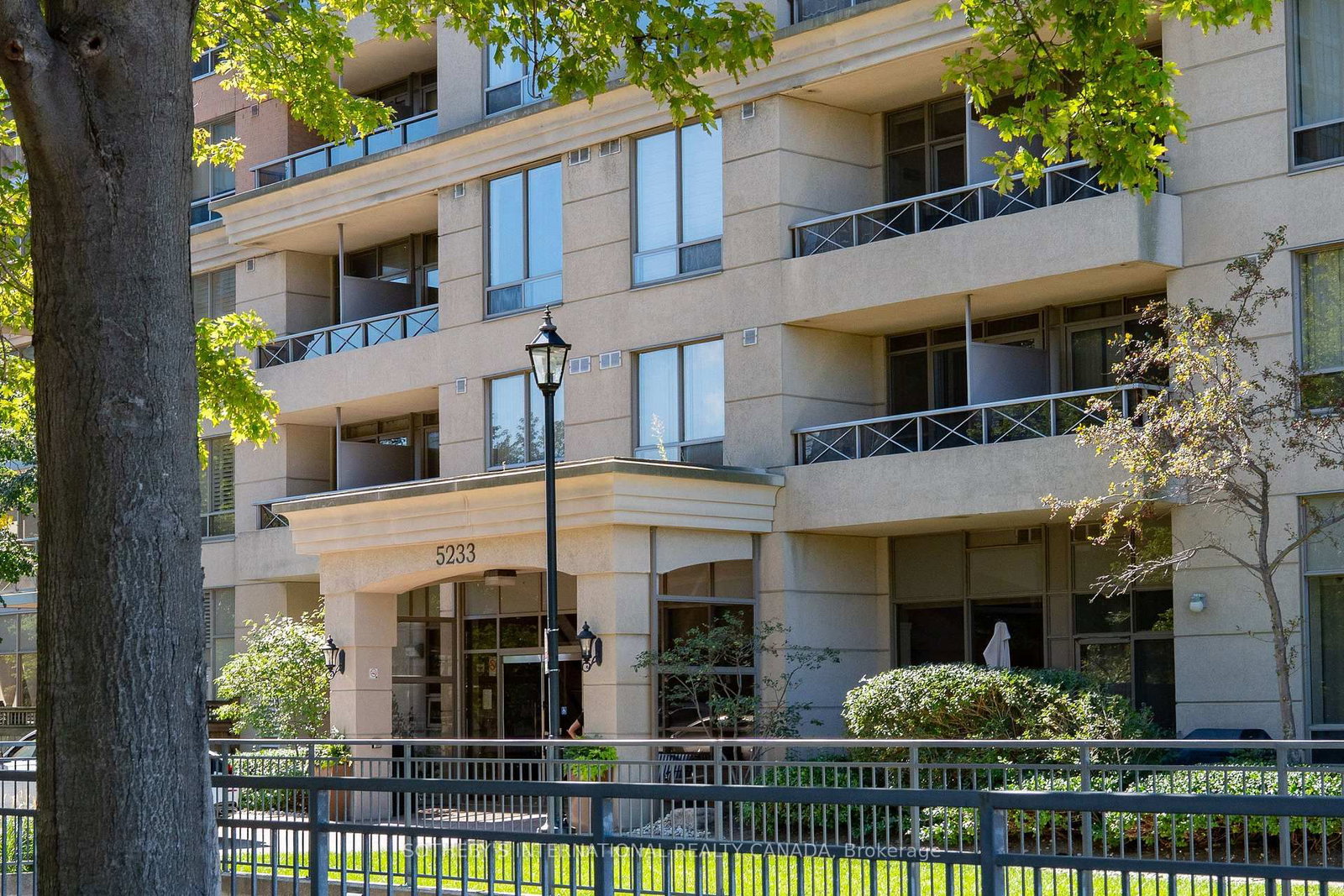 5233 Dundas Street • #115 • Toronto, ON photo 25