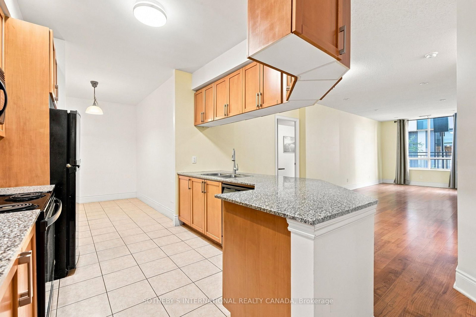 5233 Dundas Street • #115 • Toronto, ON photo 4