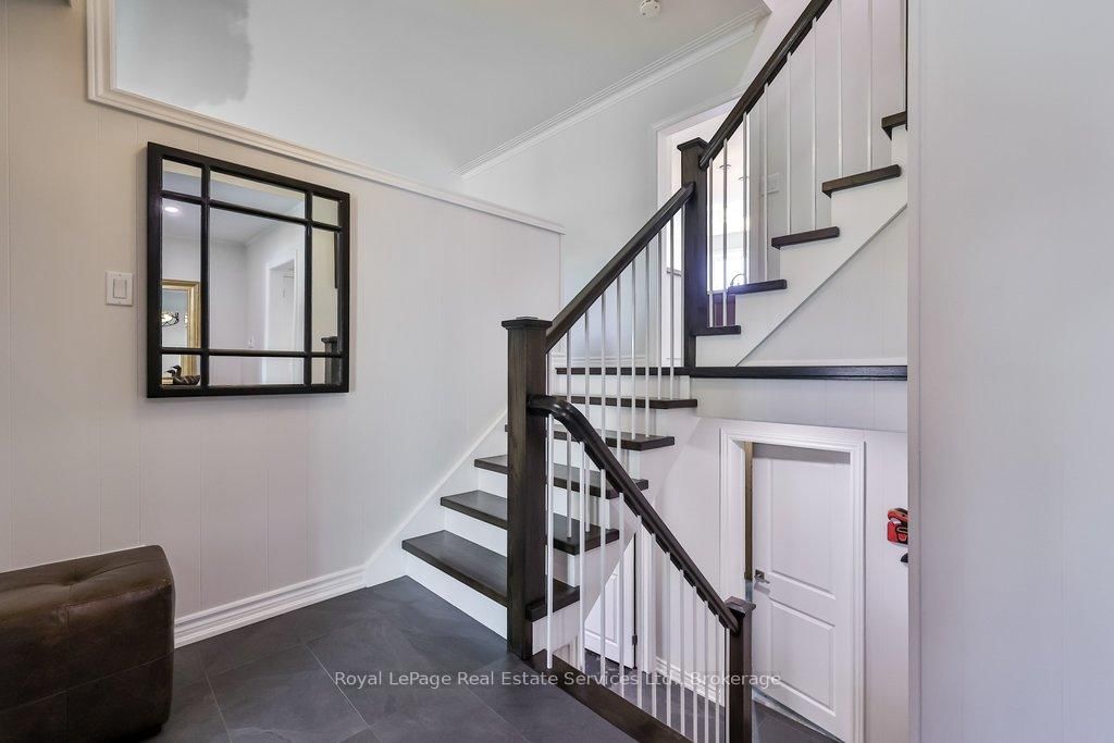 1528 Warland Road • Oakville, ON photo 6