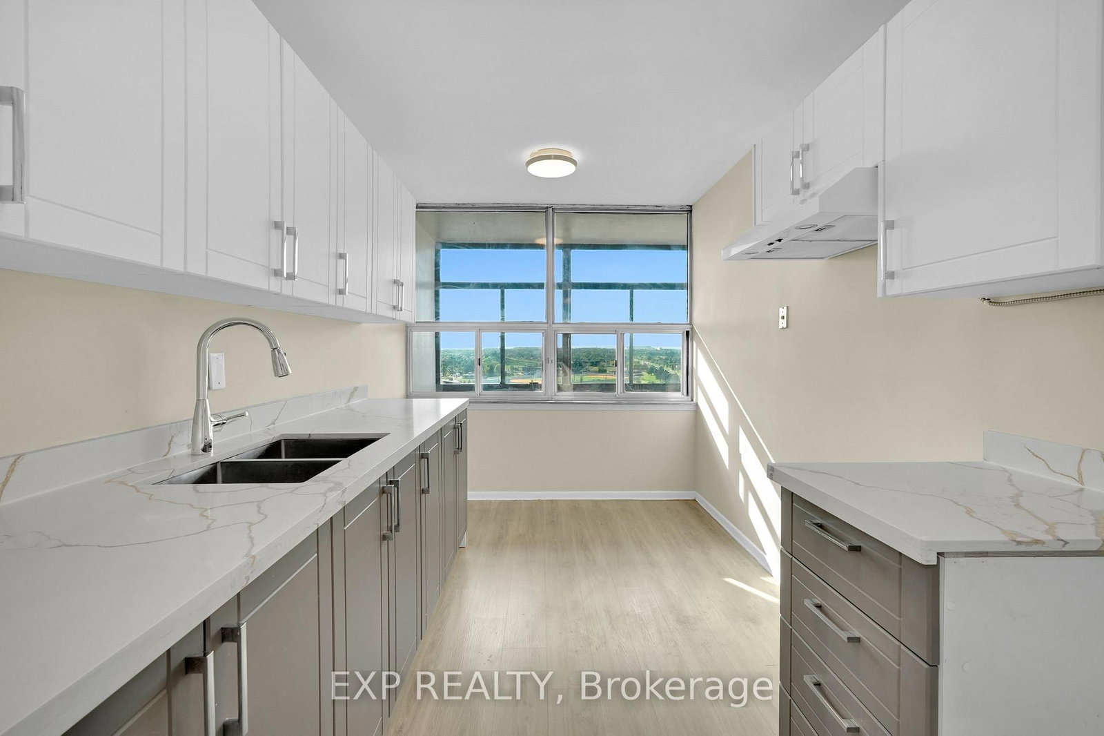 25 Kensington Brampton,ON L6T 3W8 — Photo 9