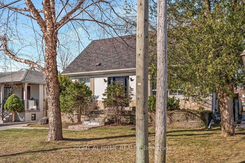 48 Jopling Avenue N