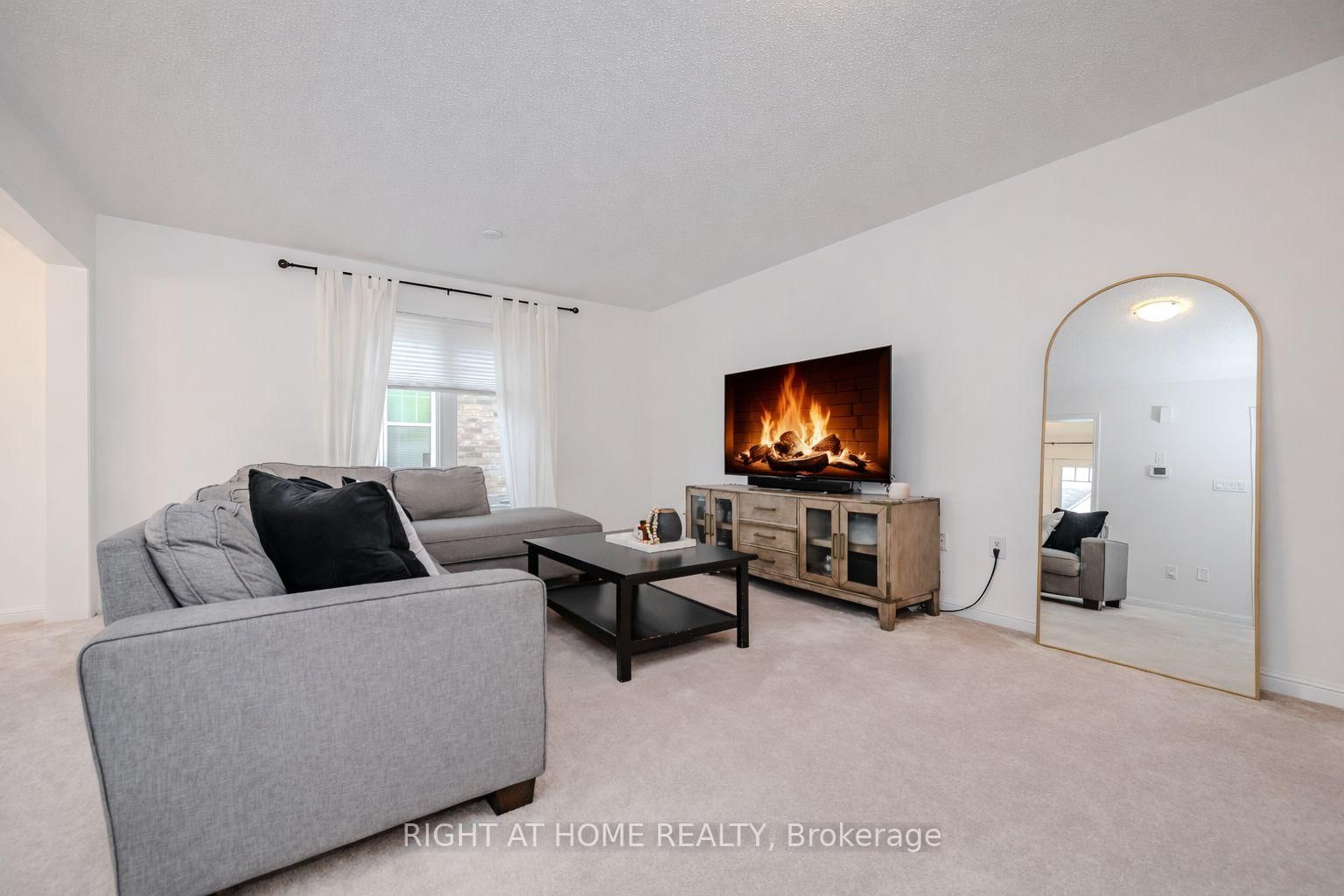 525 Cavanagh Lane • Milton, ON photo 12