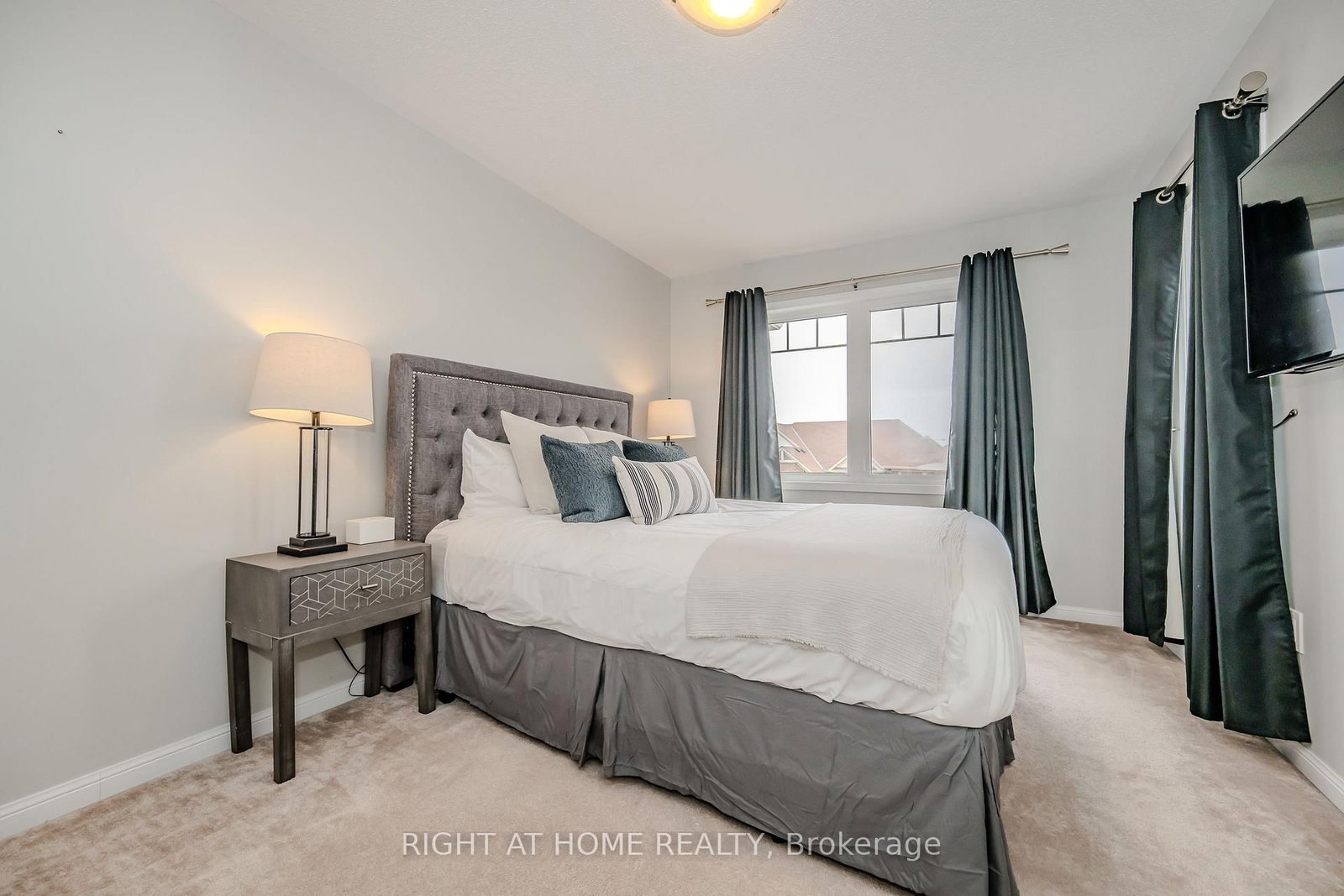 525 Cavanagh Lane • Milton, ON photo 14