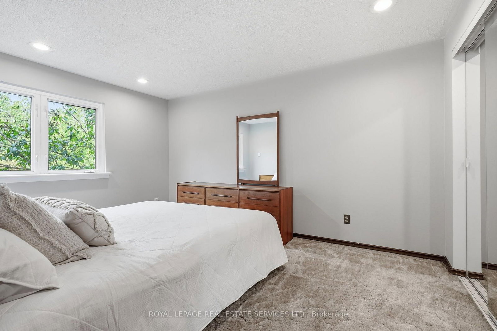60 Bowshelm Court • Mississauga, ON photo 18