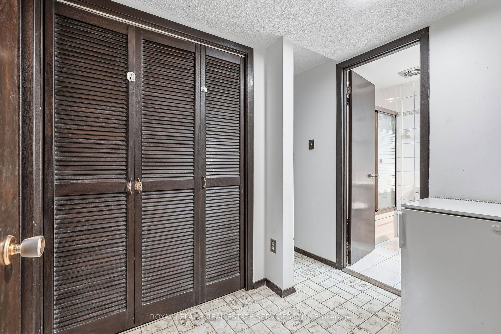 60 Bowshelm Court • Mississauga, ON photo 30