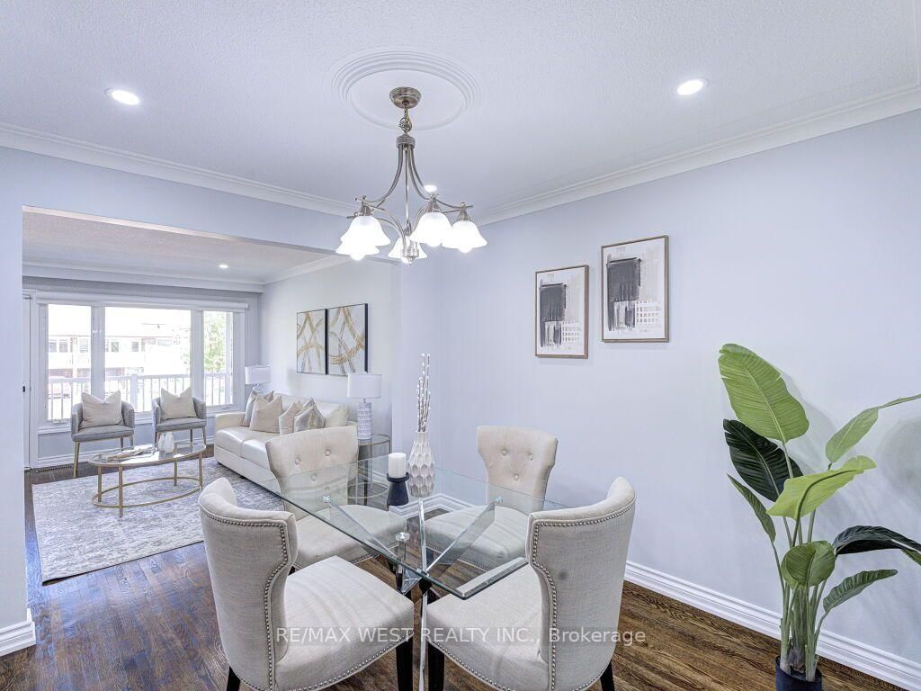 17 Cabana Drive • Toronto, ON photo 13