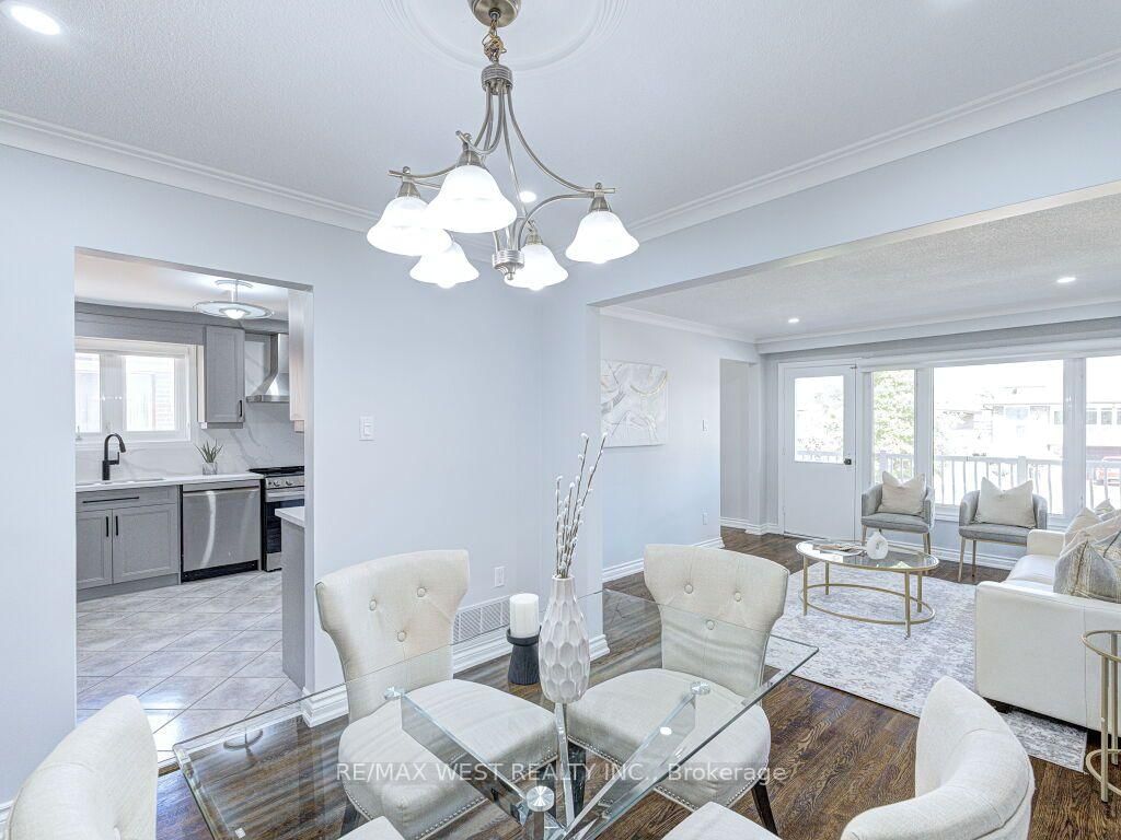 17 Cabana Drive • Toronto, ON photo 14