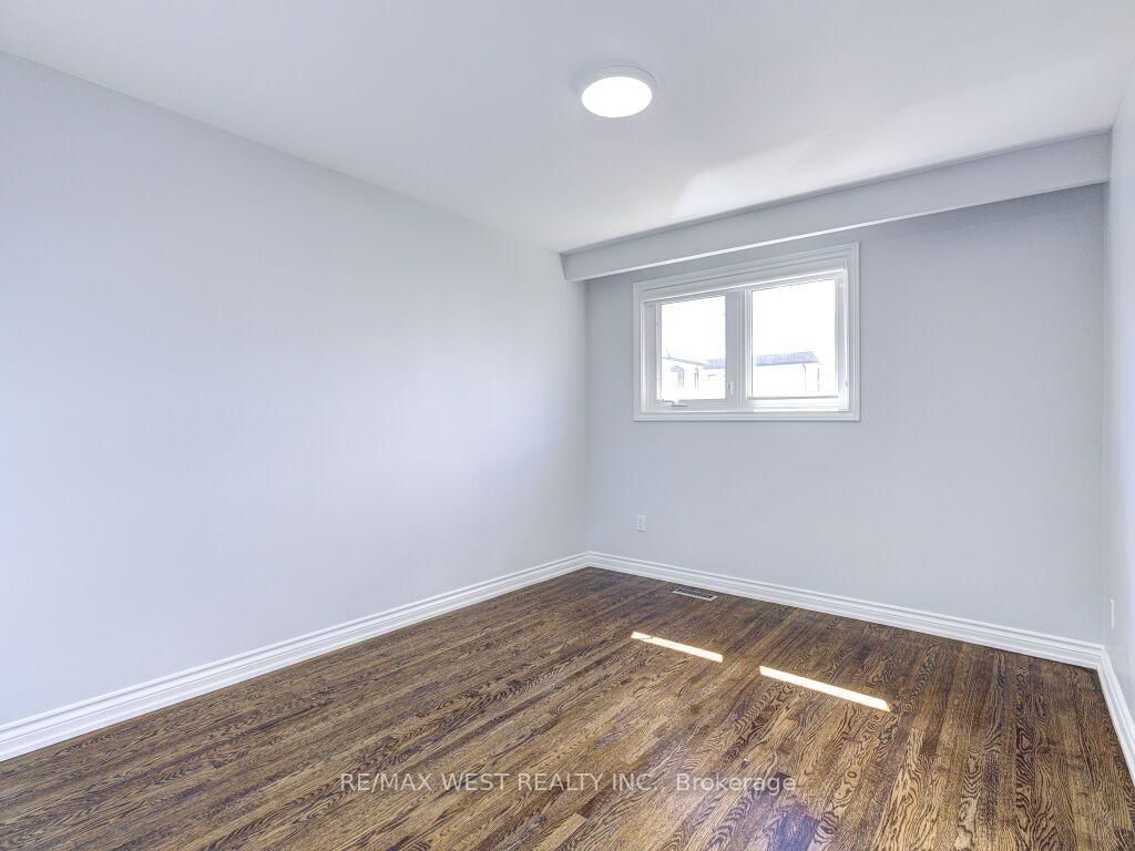 17 Cabana Drive • Toronto, ON photo 28