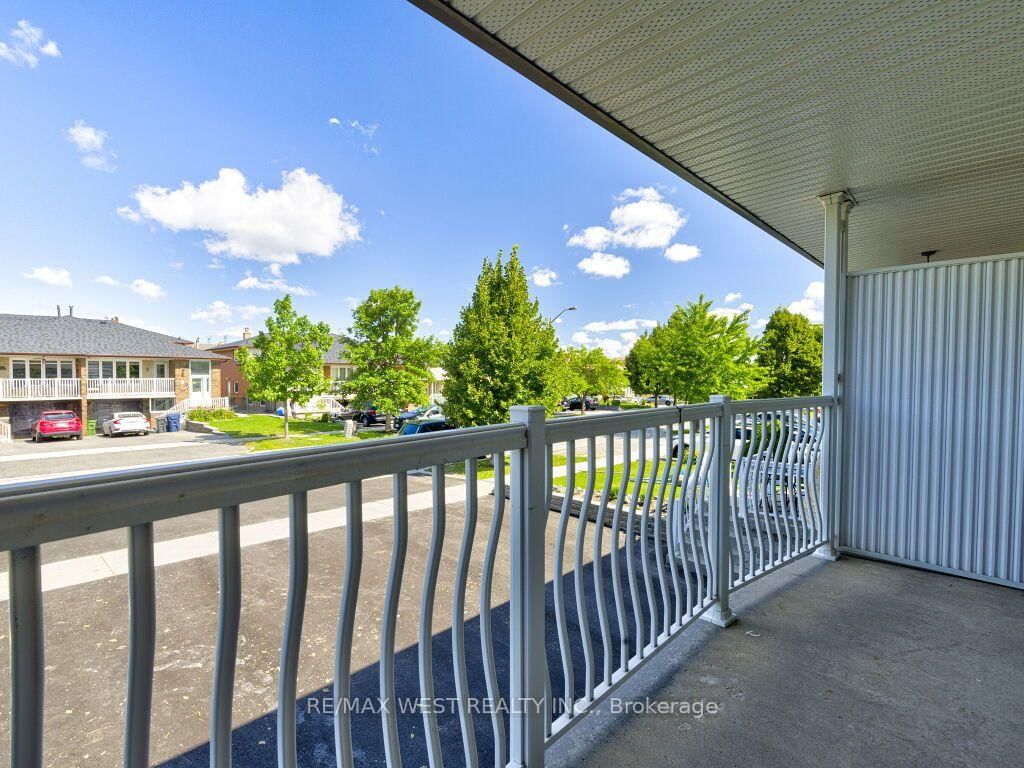 17 Cabana Drive • Toronto, ON photo 32