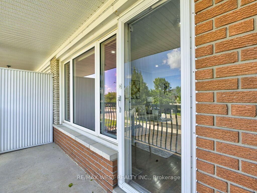 17 Cabana Drive • Toronto, ON photo 33