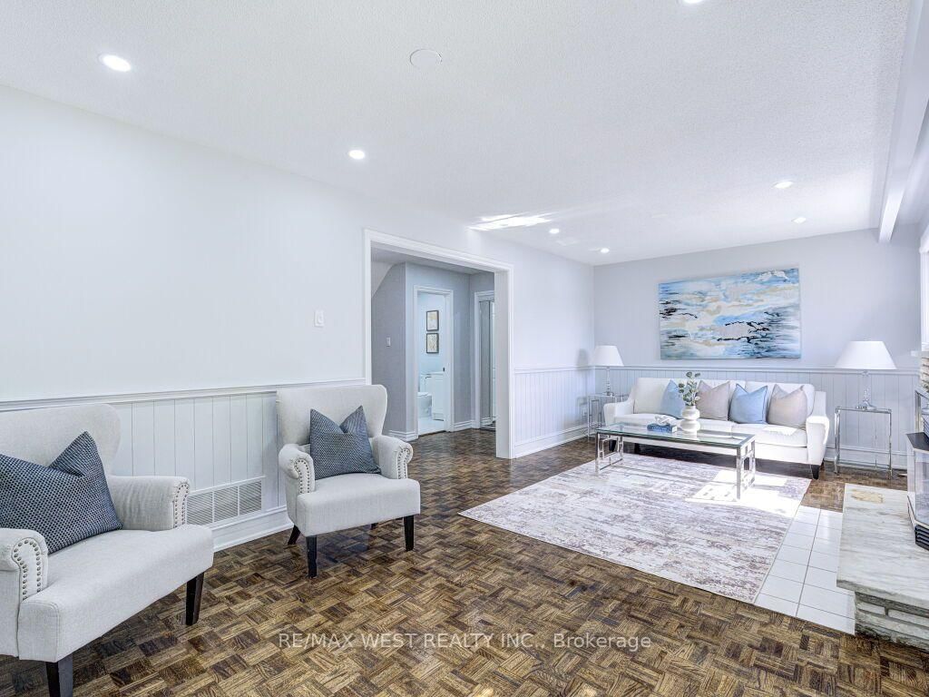17 Cabana Drive • Toronto, ON photo 34