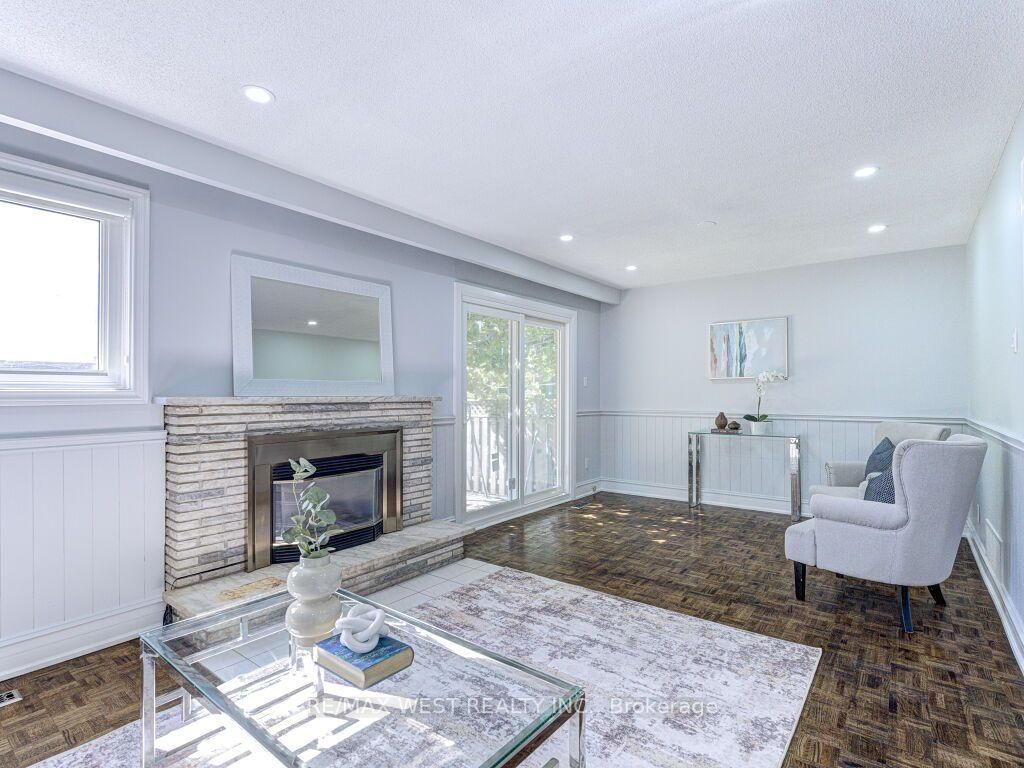 17 Cabana Drive • Toronto, ON photo 35