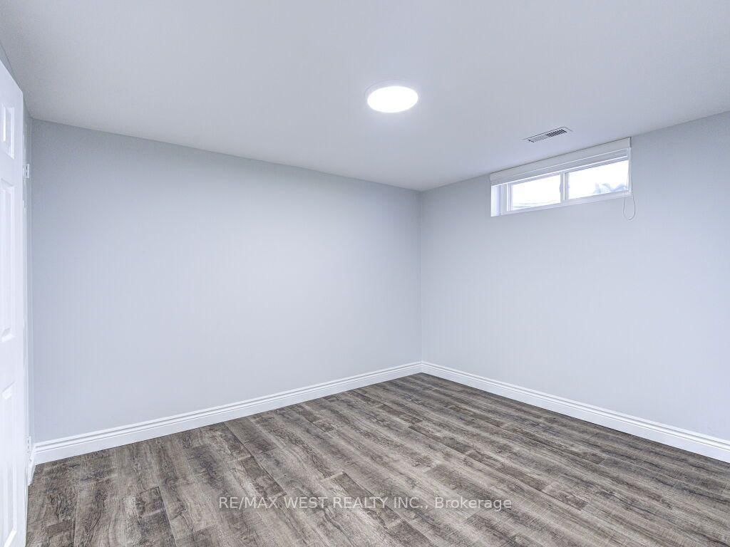 17 Cabana Drive • Toronto, ON photo 43