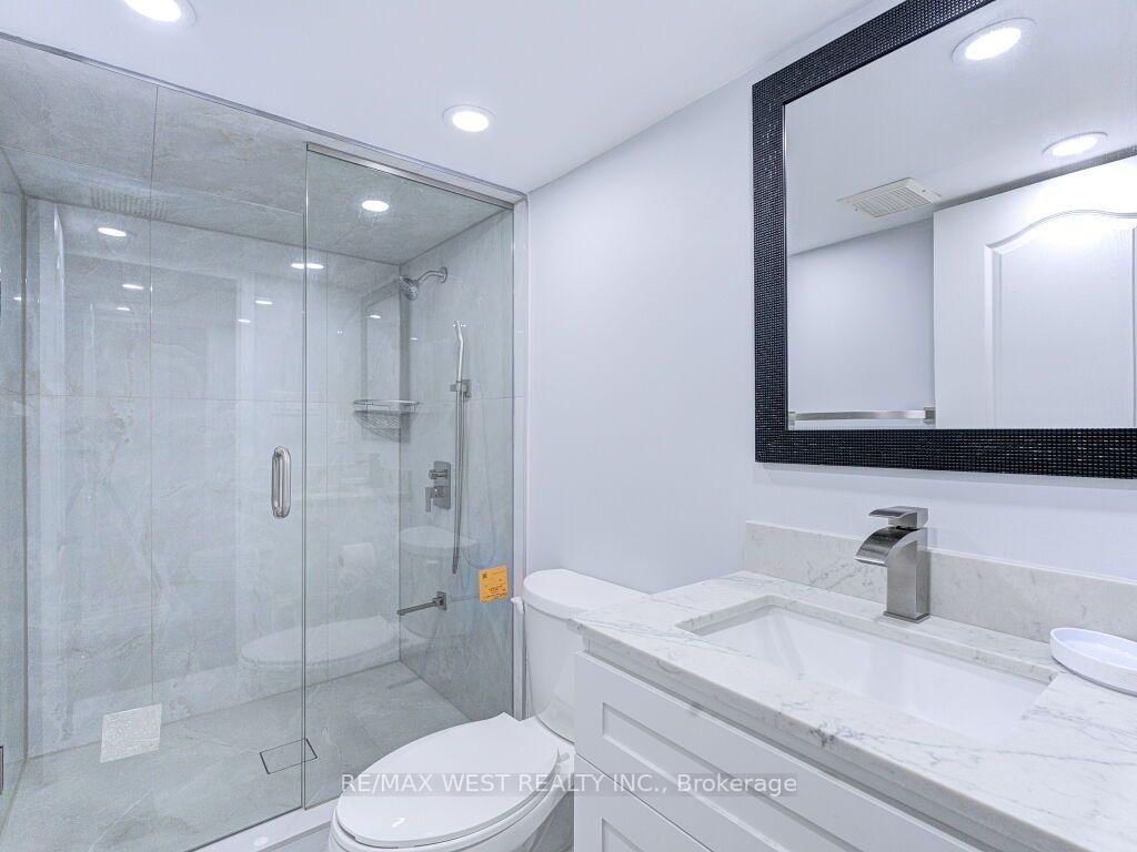 17 Cabana Drive • Toronto, ON photo 44