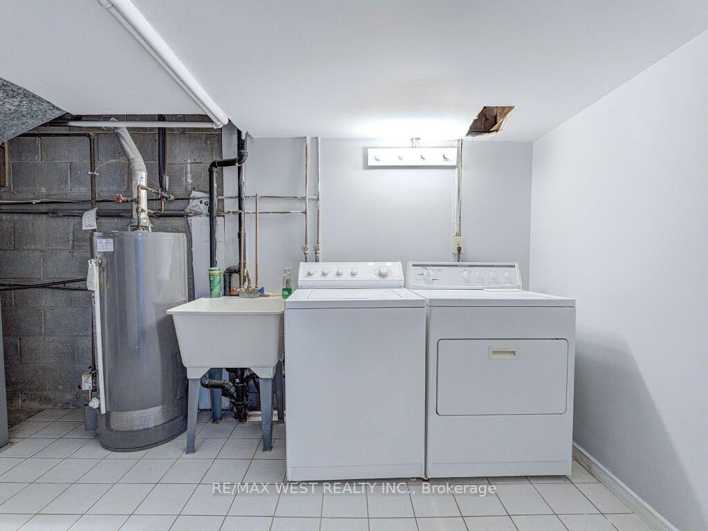 17 Cabana Drive • Toronto, ON photo 45
