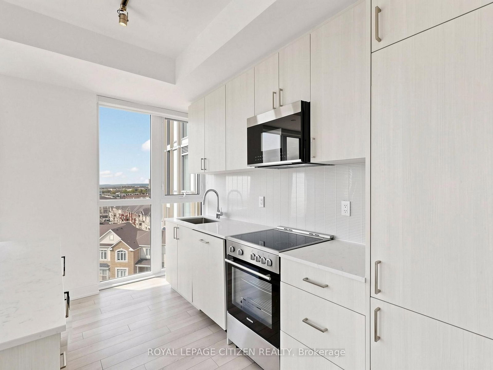1005 Dundas Street • #814 • Oakville, ON photo 13