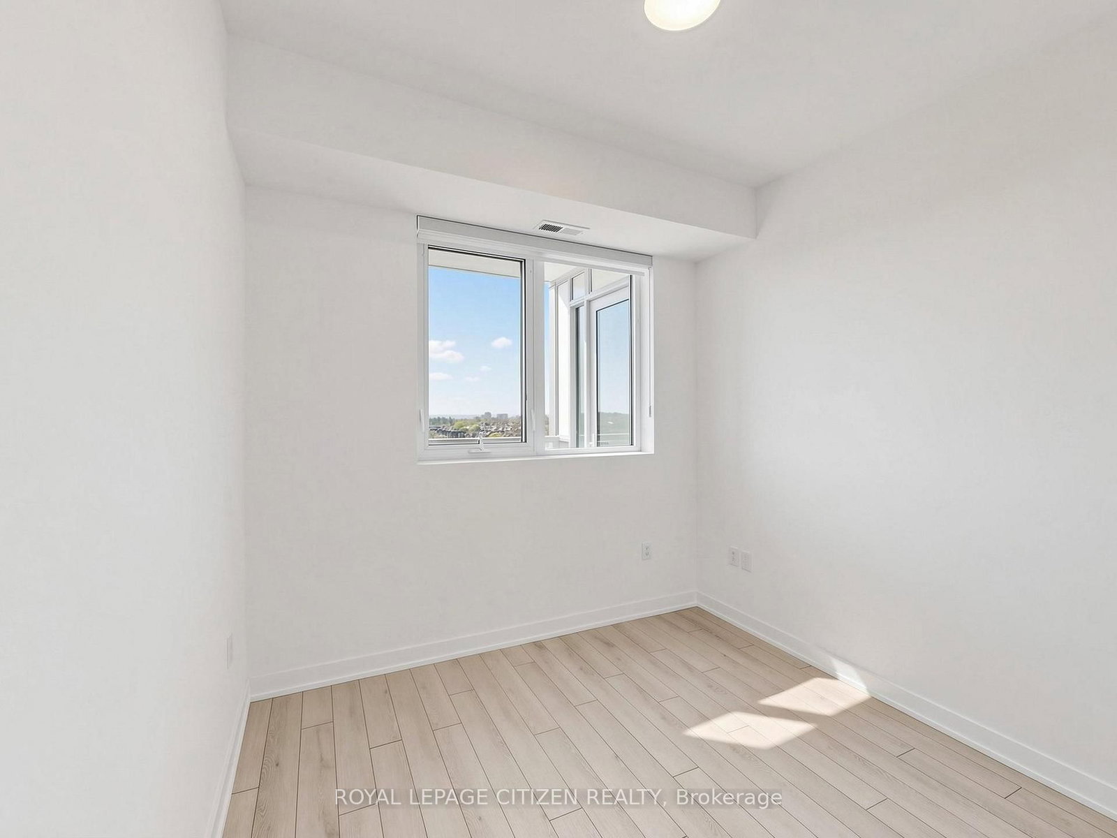 1005 Dundas Street • #814 • Oakville, ON photo 23