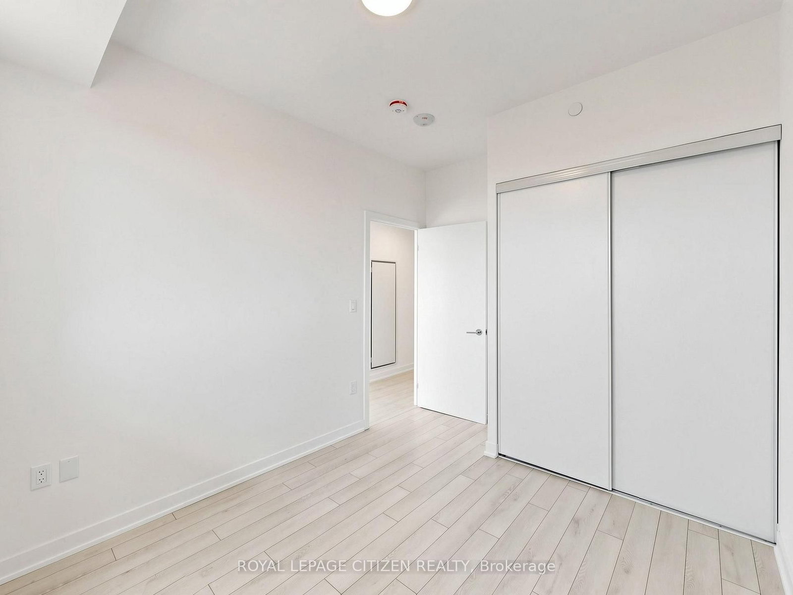 1005 Dundas Street • #814 • Oakville, ON photo 24