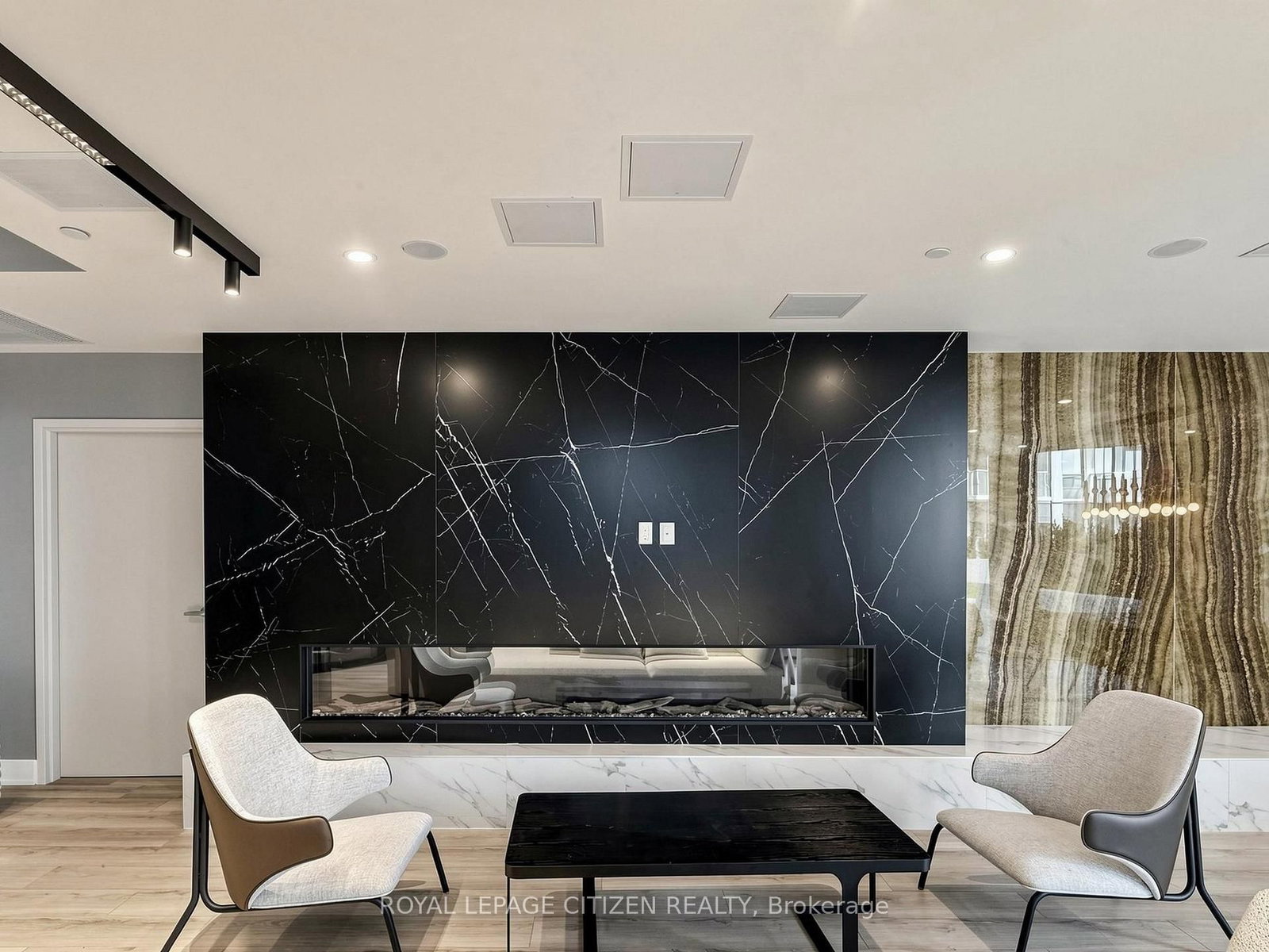 1005 Dundas Street • #814 • Oakville, ON photo 40